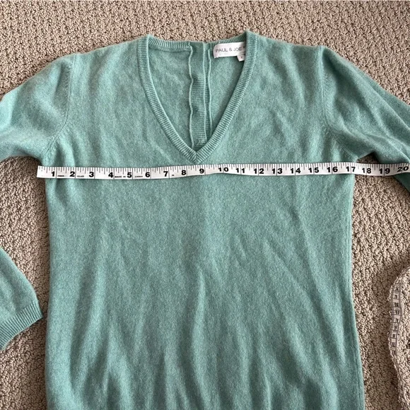 Paul & Joe V-Neck Mint Green cashmere Sweater - Picture 2 of 5